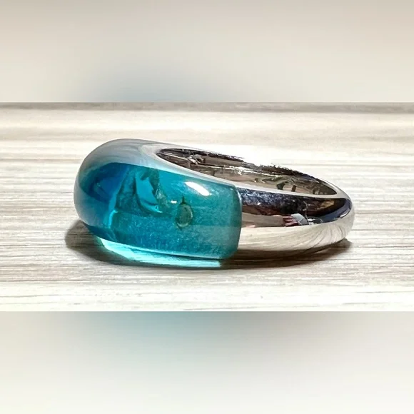 Designer Guess Collection Sterling Silver Blue Resin Hawaiian Hook Ring, Size 6